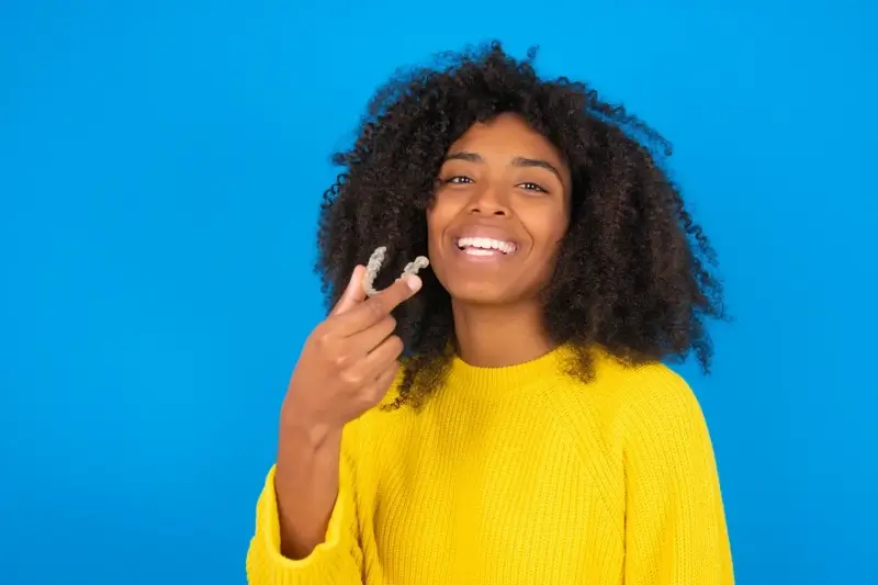 Ile kosztują nakładki Invisalign?