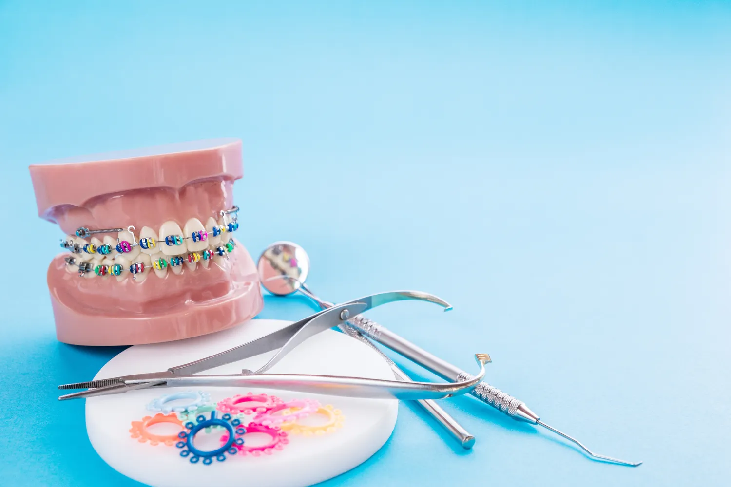implanty-zebowe-proces-zakladania-implantu-zebowego-1