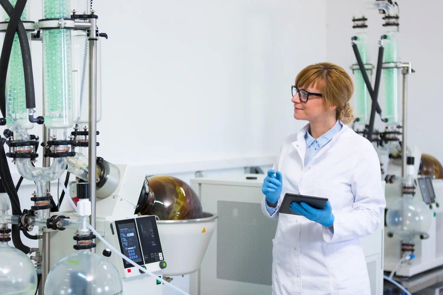 nowoczesne-technologie-w-destylatorach-do-rozpuszczalnikow-1